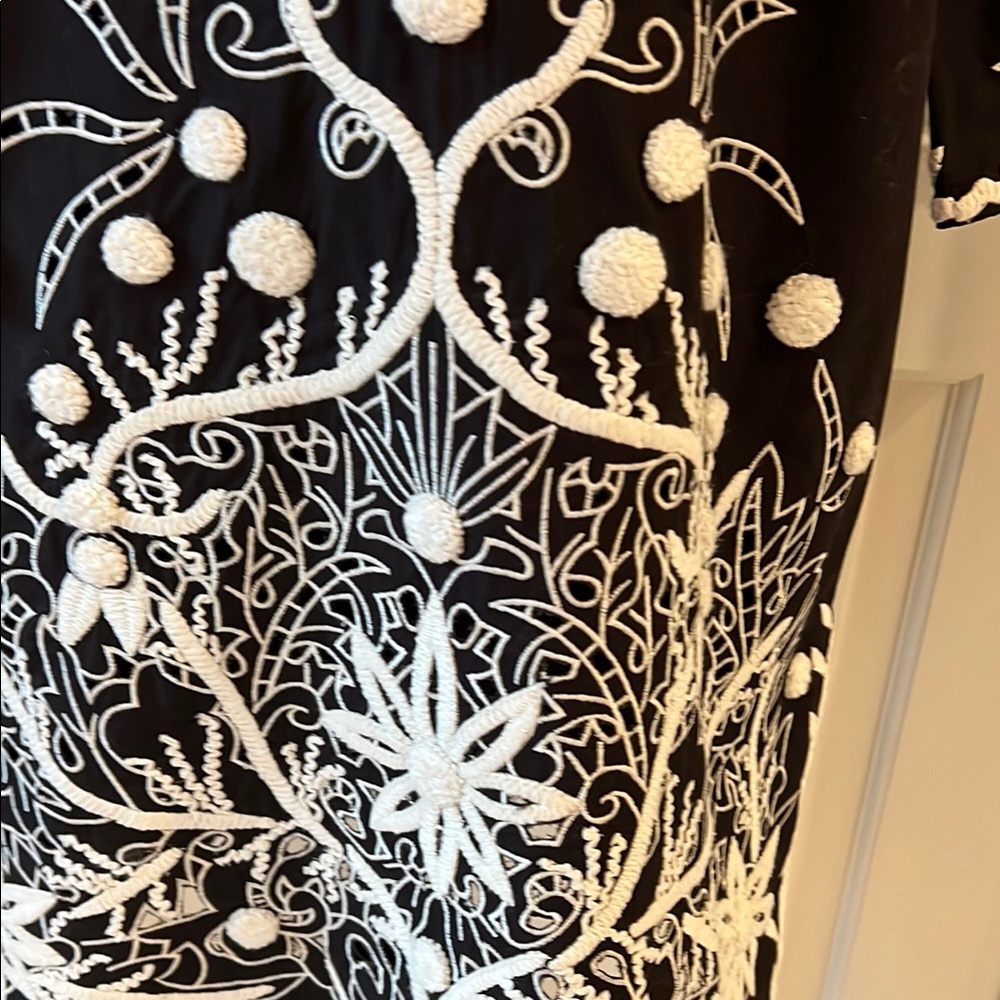 Black and White Embroidered Tunic - Picture 3 of 9